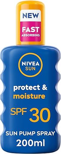NIVEA SUN Protect & Moisture SPF 3...