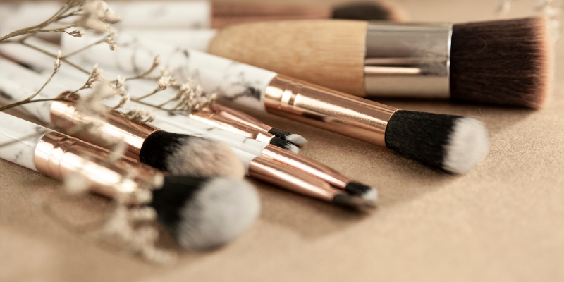 Best Essential Makeup Brush Set for Beginners