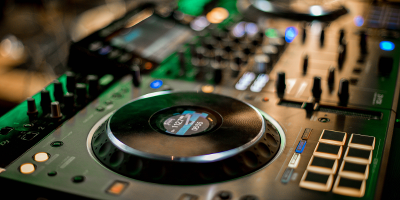 Best MIDI Controllers for Digital Music Production