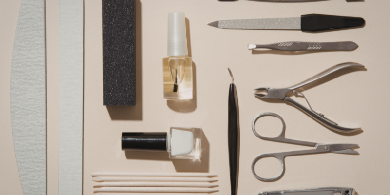 Essential Tweezers and Brow Grooming Tools